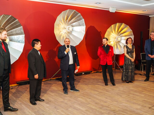 Musikalische Untermalung durch Opera Et Cetera